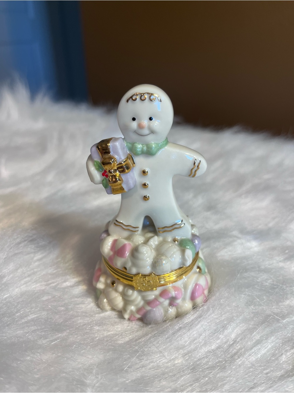 Lenox Porcelain Gingerbread Figurine Trinket Box - With Gold Charm